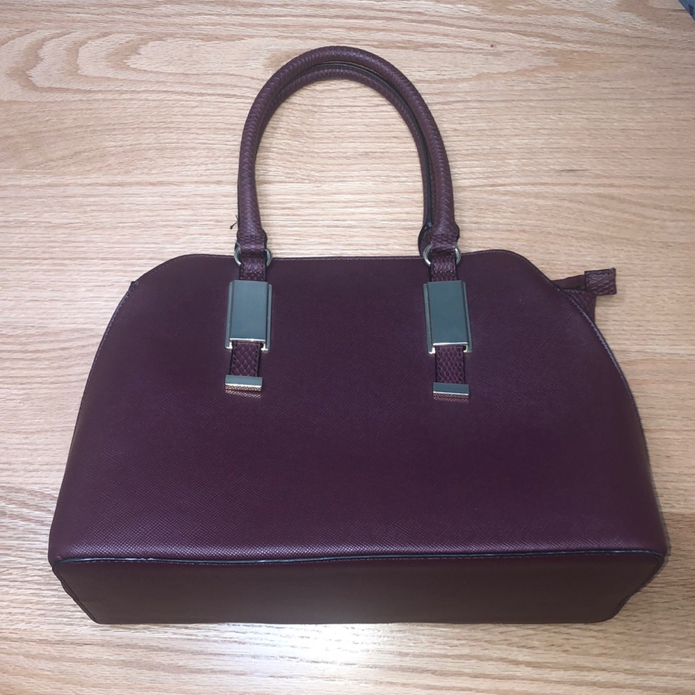 BURGUNDY MOSSIMO HANDBAG